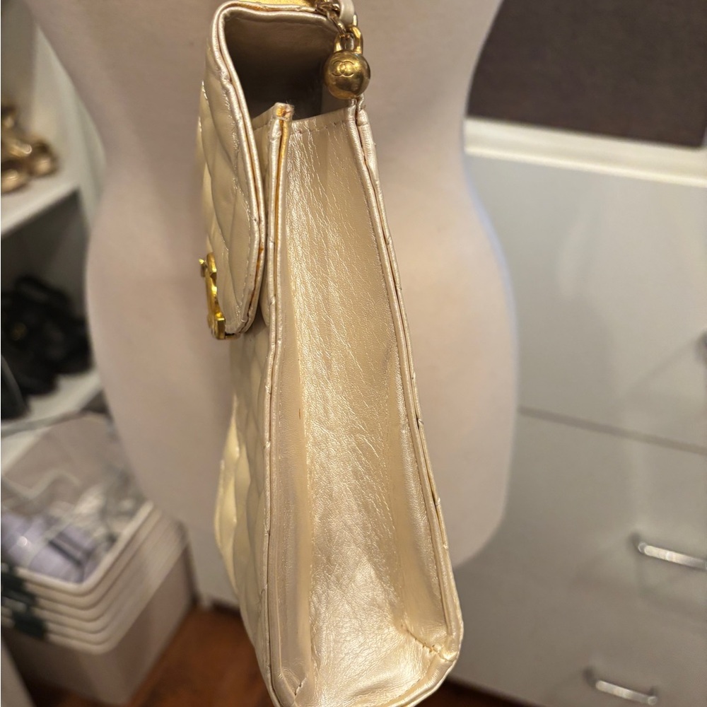 Fashion Quilted Crossbody Bag - Picture 9 of 9